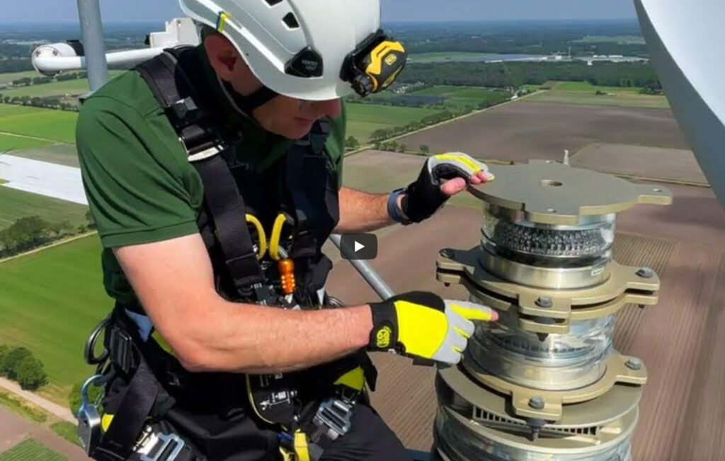 We nemen je mee vanaf de hoge top tot aan de fundatie en kabels van een windturbine van Windpark Egchelse Heide en leggen je uit hoe een windturbine werkt.